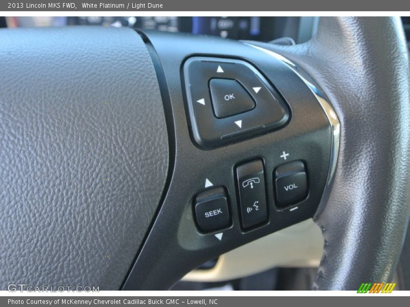 White Platinum / Light Dune 2013 Lincoln MKS FWD