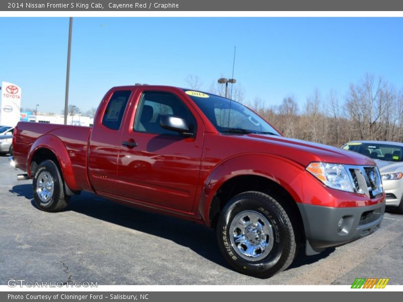 Front 3/4 View of 2014 Frontier S King Cab