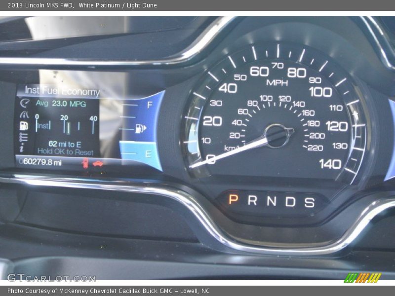 White Platinum / Light Dune 2013 Lincoln MKS FWD