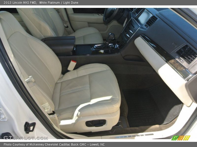 White Platinum / Light Dune 2013 Lincoln MKS FWD