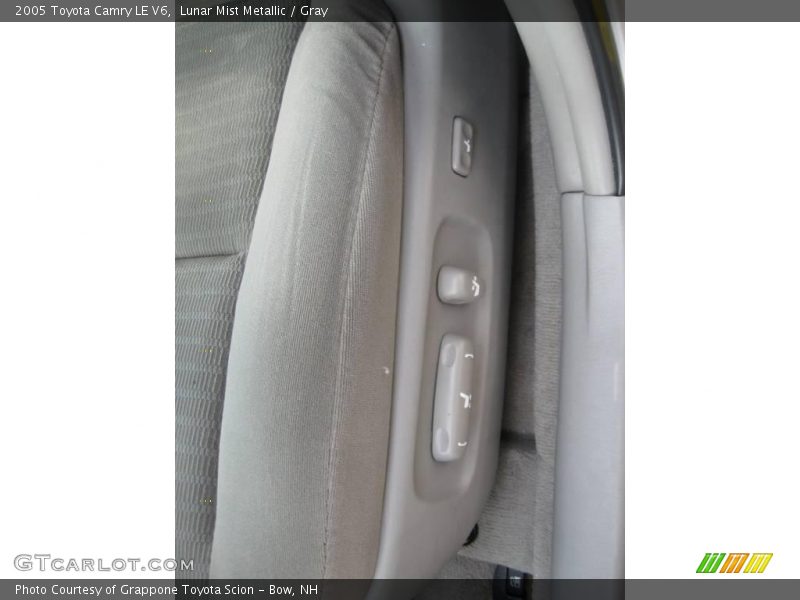 Lunar Mist Metallic / Gray 2005 Toyota Camry LE V6