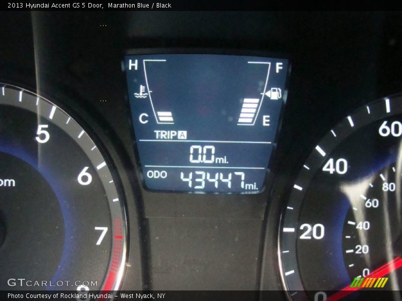 Marathon Blue / Black 2013 Hyundai Accent GS 5 Door