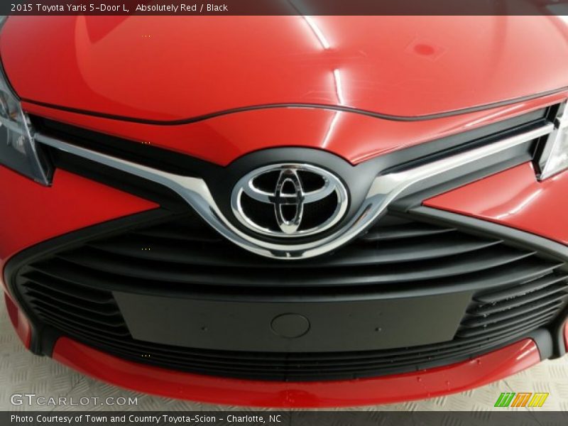Absolutely Red / Black 2015 Toyota Yaris 5-Door L