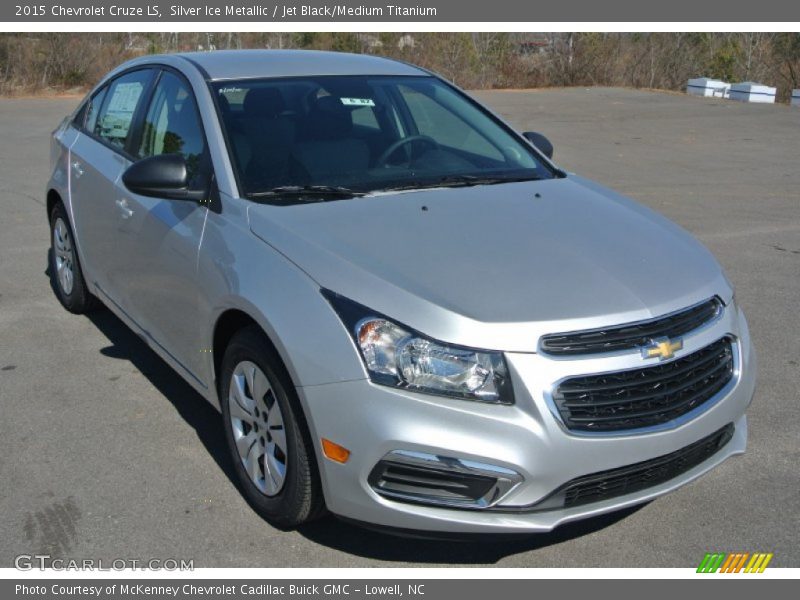 Front 3/4 View of 2015 Cruze LS