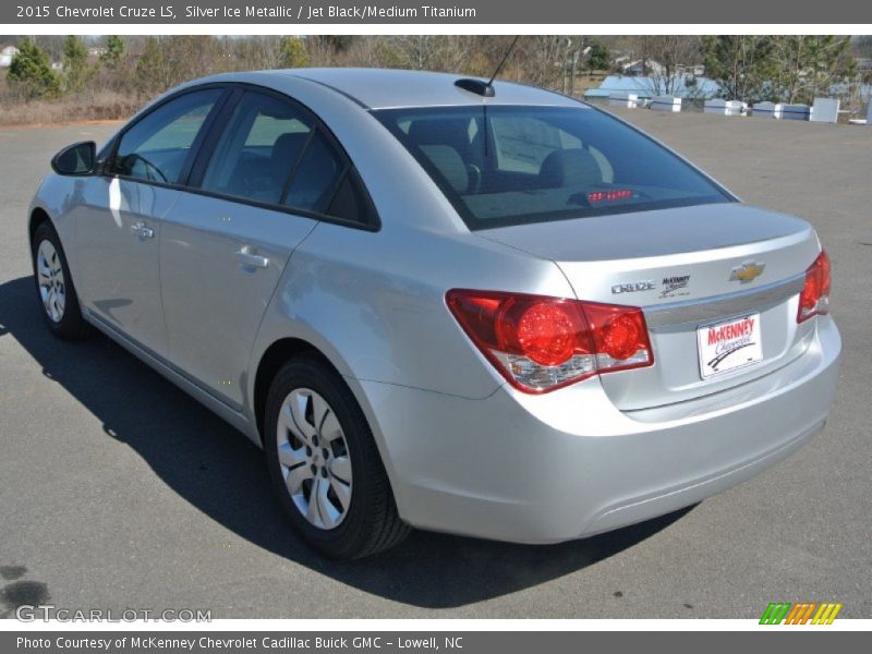 Silver Ice Metallic / Jet Black/Medium Titanium 2015 Chevrolet Cruze LS