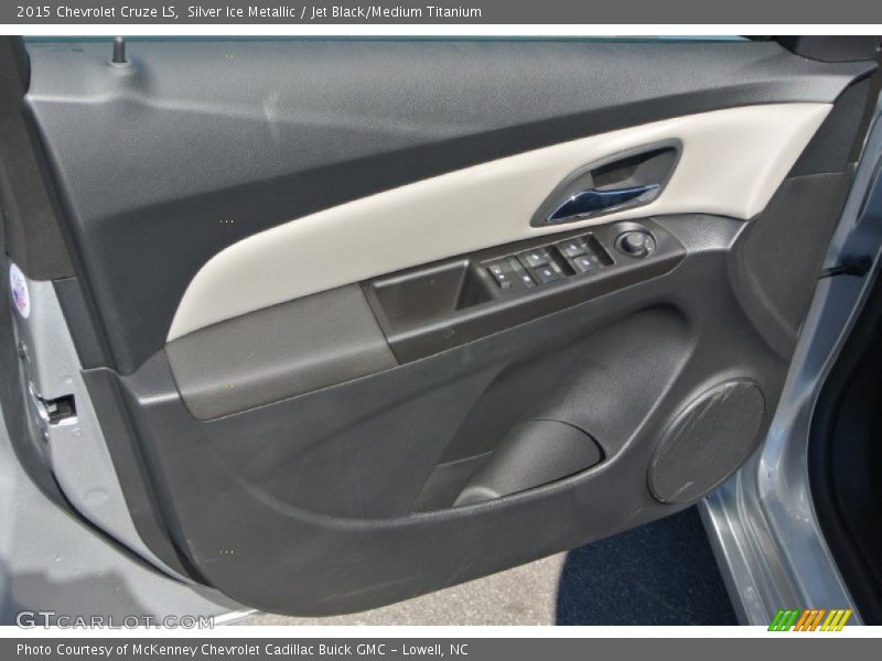 Silver Ice Metallic / Jet Black/Medium Titanium 2015 Chevrolet Cruze LS