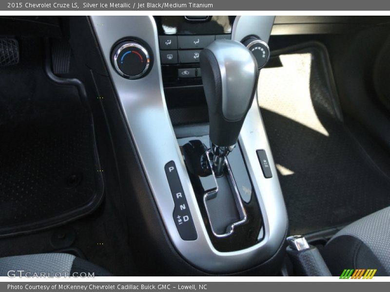 Silver Ice Metallic / Jet Black/Medium Titanium 2015 Chevrolet Cruze LS