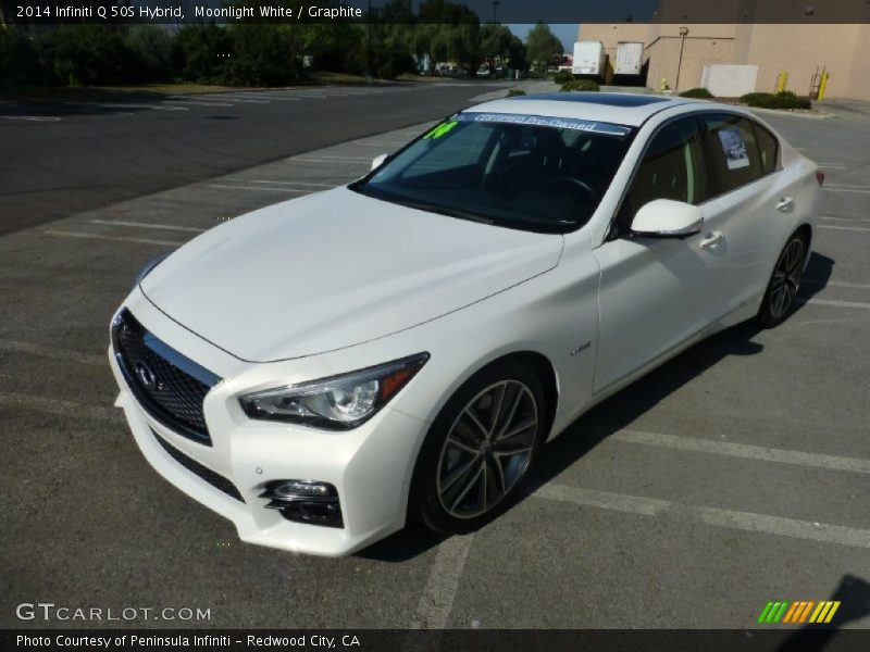 Front 3/4 View of 2014 Q 50S Hybrid