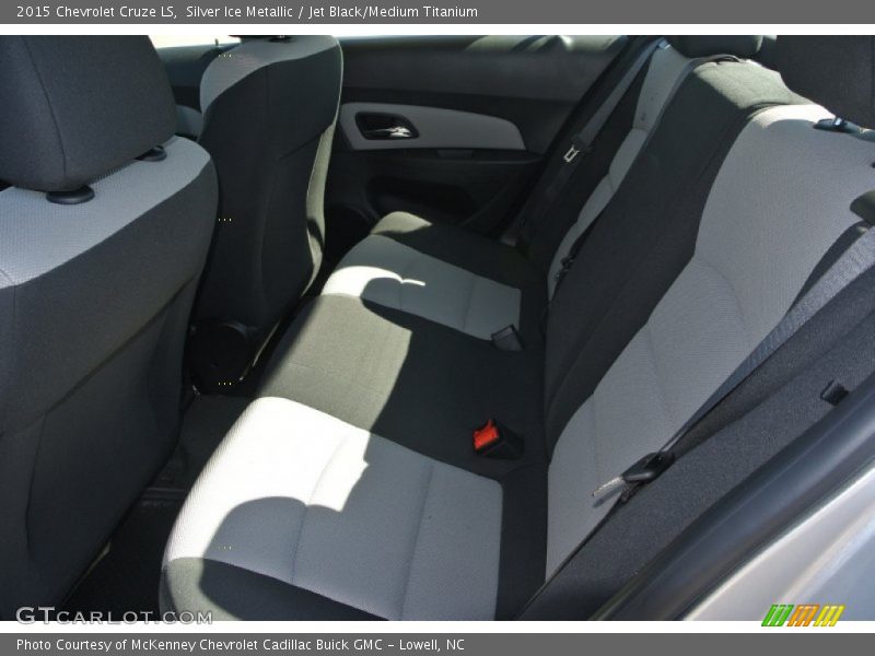 Silver Ice Metallic / Jet Black/Medium Titanium 2015 Chevrolet Cruze LS