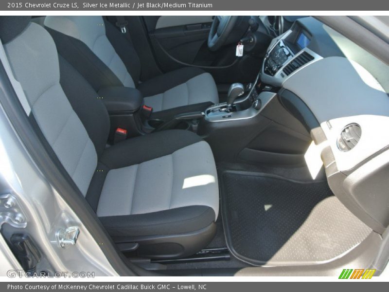 Silver Ice Metallic / Jet Black/Medium Titanium 2015 Chevrolet Cruze LS
