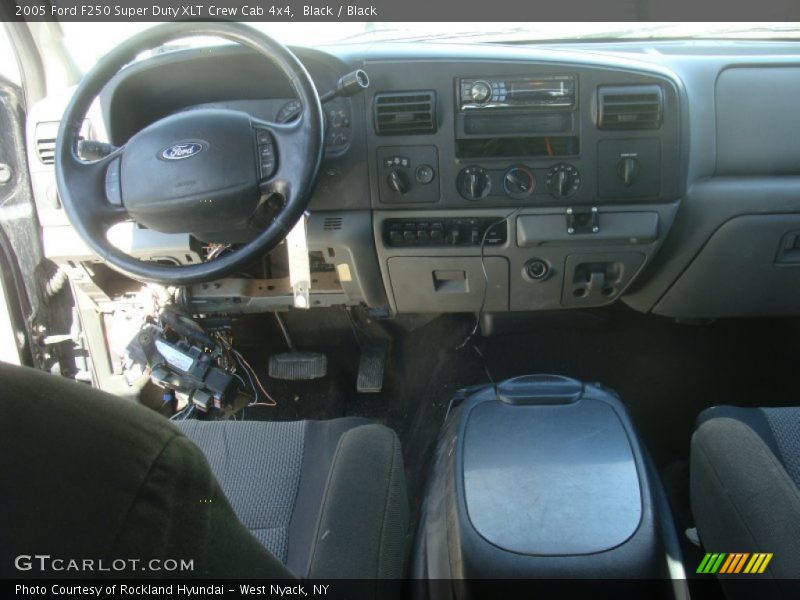 Black / Black 2005 Ford F250 Super Duty XLT Crew Cab 4x4