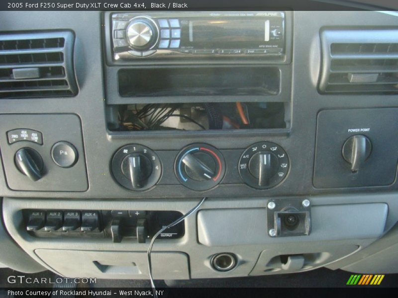 Black / Black 2005 Ford F250 Super Duty XLT Crew Cab 4x4