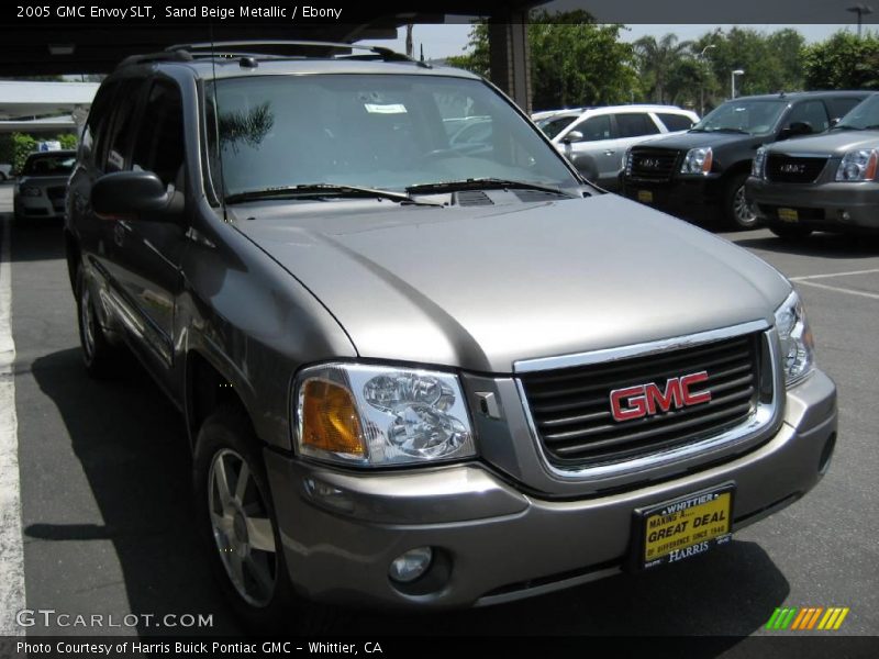 Sand Beige Metallic / Ebony 2005 GMC Envoy SLT