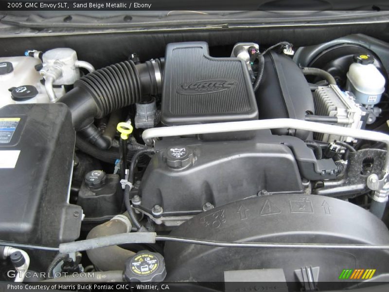 Sand Beige Metallic / Ebony 2005 GMC Envoy SLT