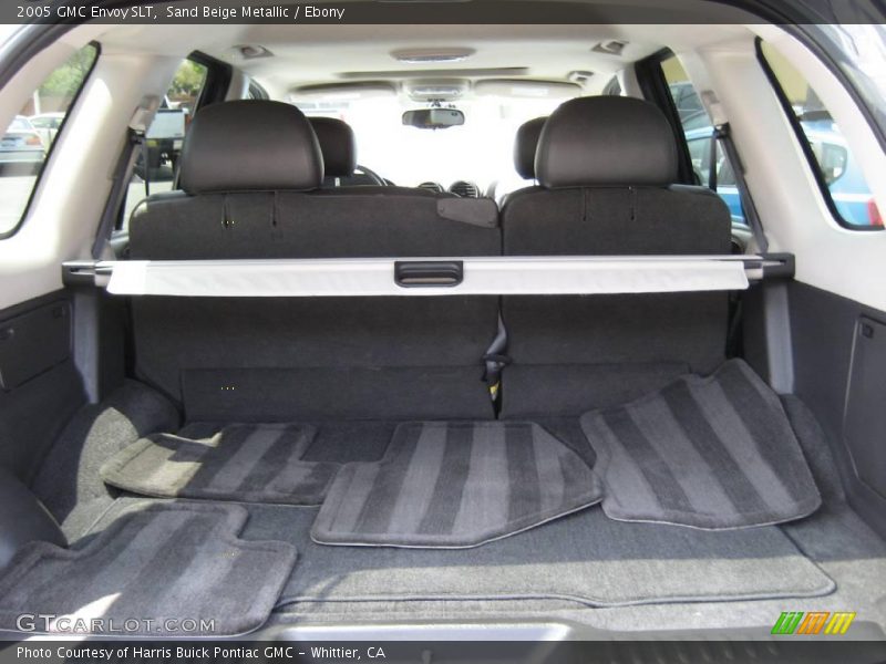 Sand Beige Metallic / Ebony 2005 GMC Envoy SLT
