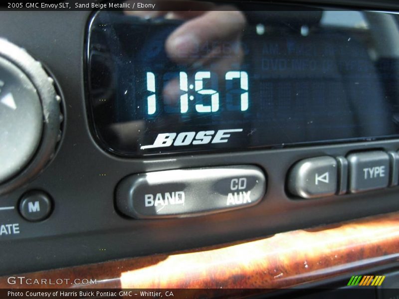 Sand Beige Metallic / Ebony 2005 GMC Envoy SLT