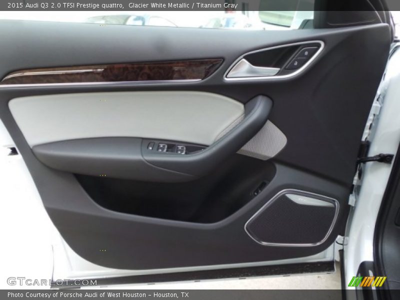 Door Panel of 2015 Q3 2.0 TFSI Prestige quattro