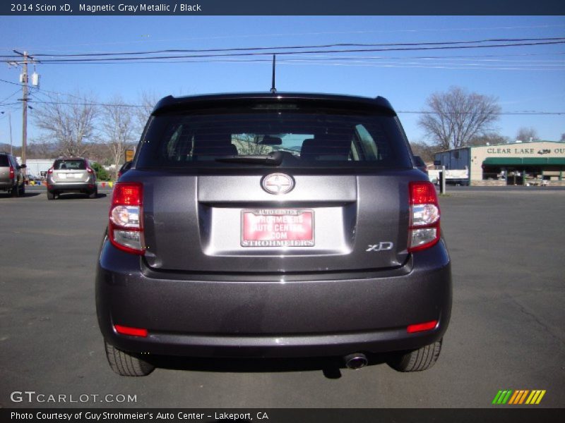 Magnetic Gray Metallic / Black 2014 Scion xD