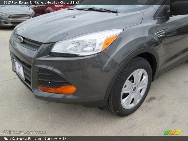 Magnetic Metallic / Charcoal Black 2015 Ford Escape S