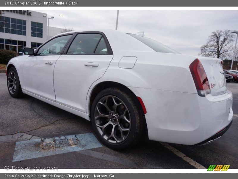 Bright White / Black 2015 Chrysler 300 S