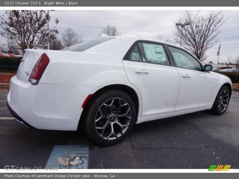 Bright White / Black 2015 Chrysler 300 S