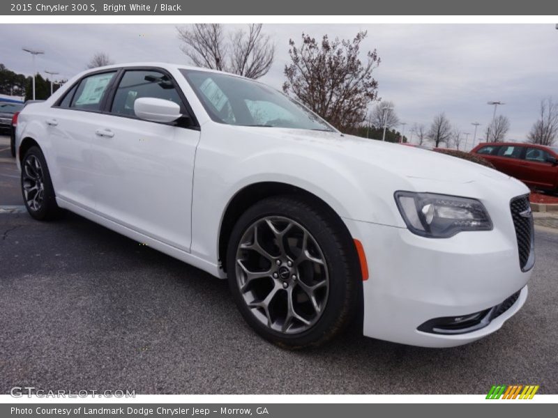 Bright White / Black 2015 Chrysler 300 S