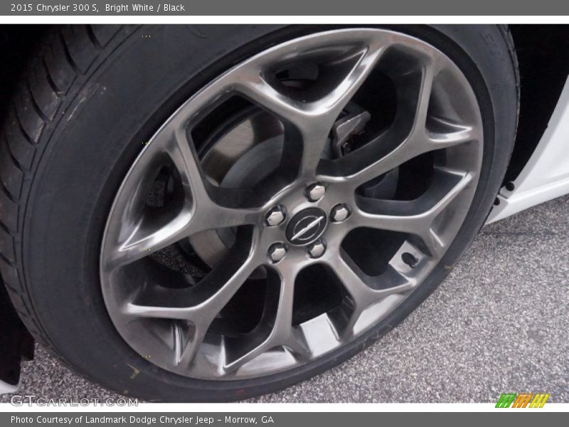 Bright White / Black 2015 Chrysler 300 S