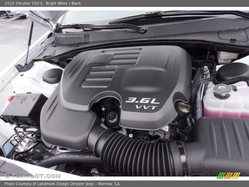 Bright White / Black 2015 Chrysler 300 S