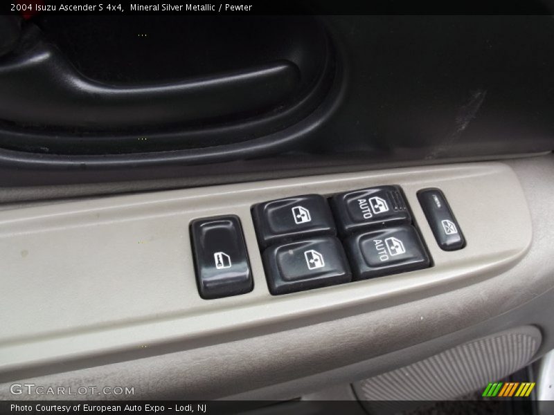 Mineral Silver Metallic / Pewter 2004 Isuzu Ascender S 4x4