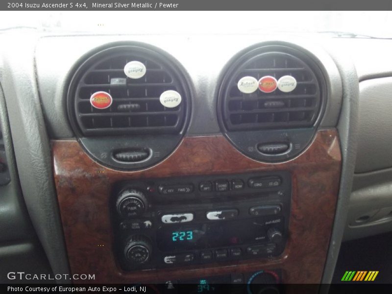 Mineral Silver Metallic / Pewter 2004 Isuzu Ascender S 4x4