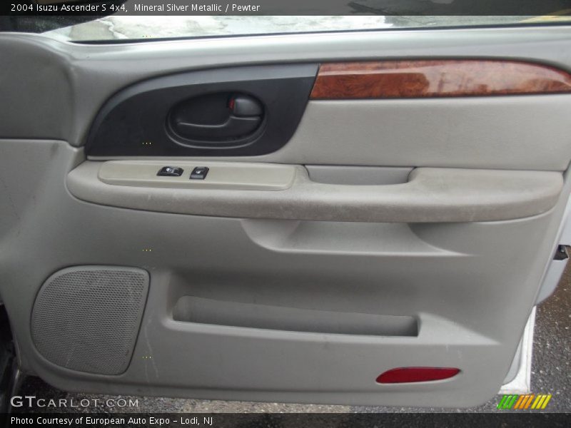Mineral Silver Metallic / Pewter 2004 Isuzu Ascender S 4x4