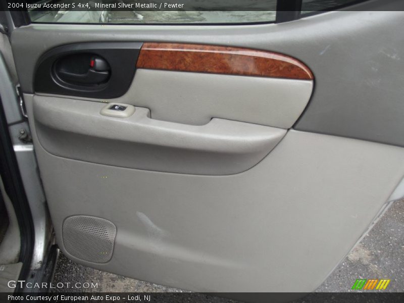 Mineral Silver Metallic / Pewter 2004 Isuzu Ascender S 4x4