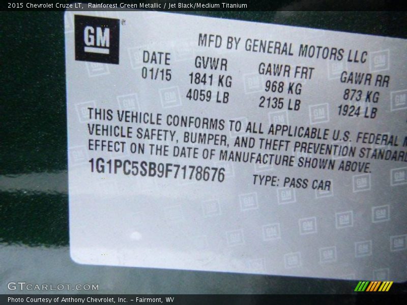 Rainforest Green Metallic / Jet Black/Medium Titanium 2015 Chevrolet Cruze LT