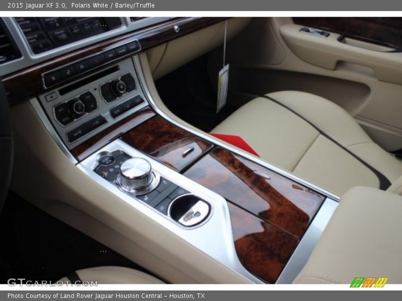 Polaris White / Barley/Truffle 2015 Jaguar XF 3.0