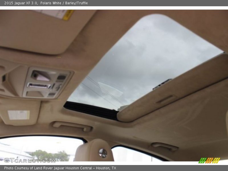 Polaris White / Barley/Truffle 2015 Jaguar XF 3.0