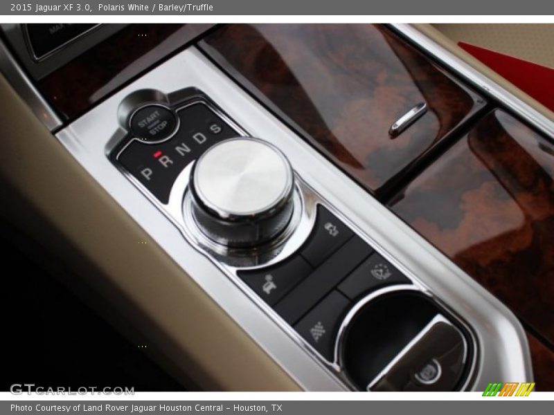 Polaris White / Barley/Truffle 2015 Jaguar XF 3.0