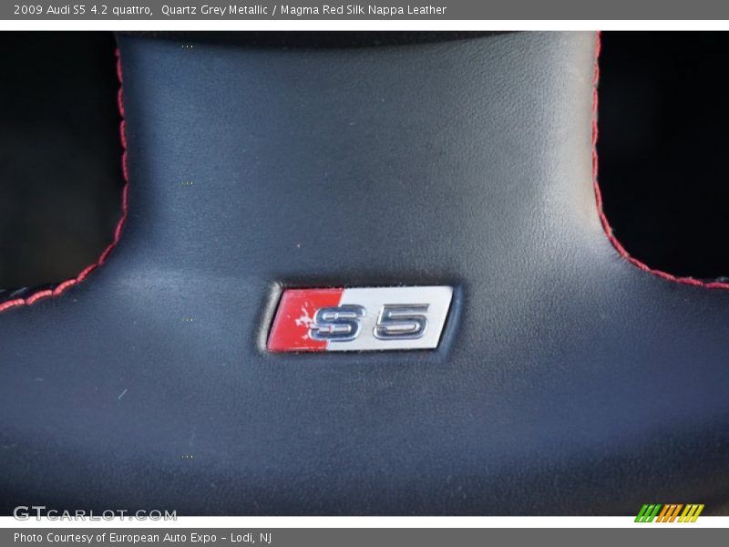 Quartz Grey Metallic / Magma Red Silk Nappa Leather 2009 Audi S5 4.2 quattro