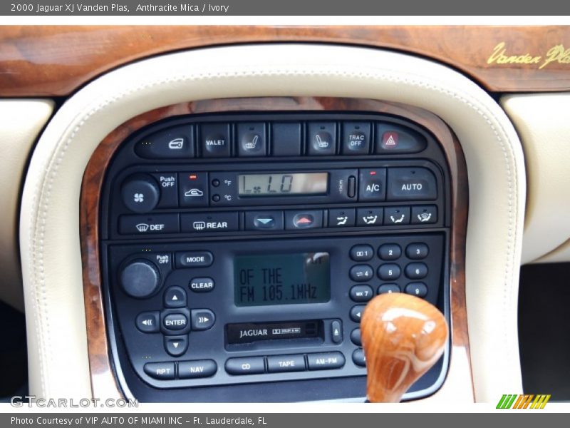 Anthracite Mica / Ivory 2000 Jaguar XJ Vanden Plas