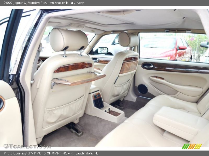 Anthracite Mica / Ivory 2000 Jaguar XJ Vanden Plas