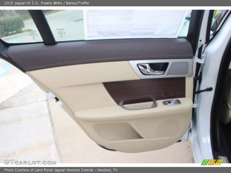 Polaris White / Barley/Truffle 2015 Jaguar XF 3.0