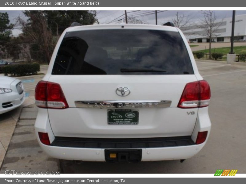 Super White / Sand Beige 2010 Toyota Land Cruiser
