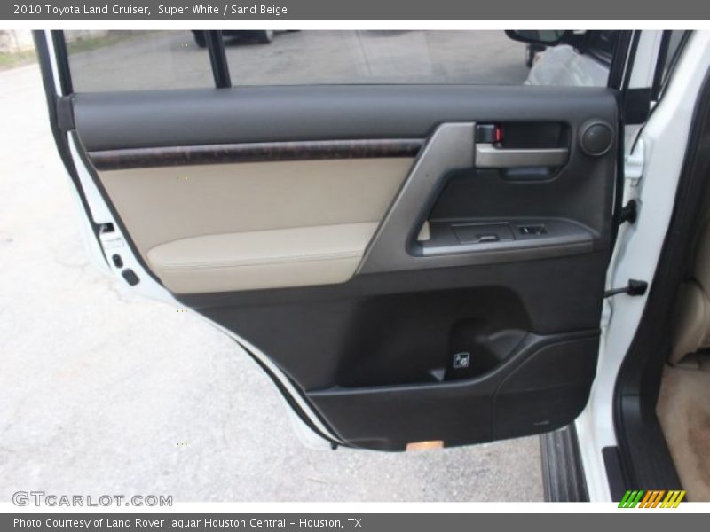 Door Panel of 2010 Land Cruiser 