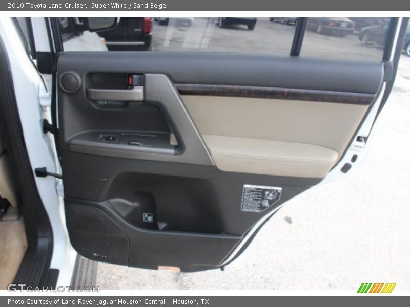 Door Panel of 2010 Land Cruiser 