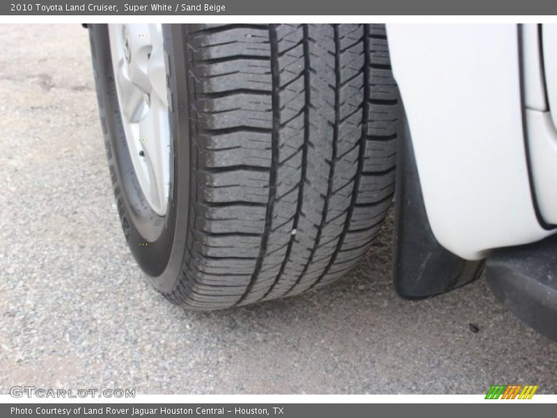 Super White / Sand Beige 2010 Toyota Land Cruiser