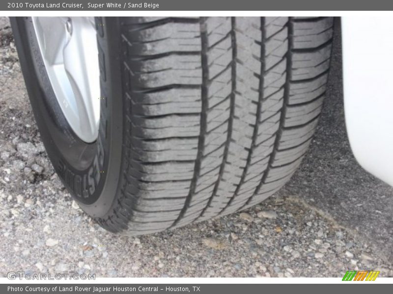 Super White / Sand Beige 2010 Toyota Land Cruiser