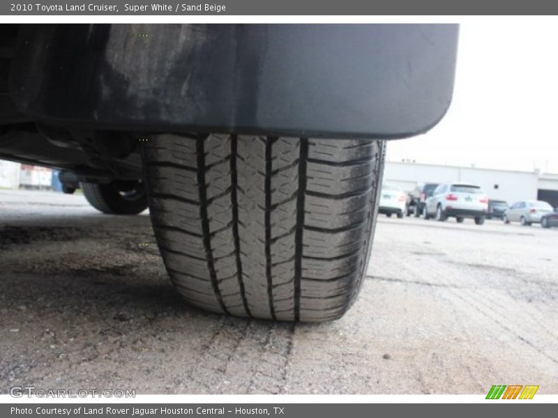 Super White / Sand Beige 2010 Toyota Land Cruiser