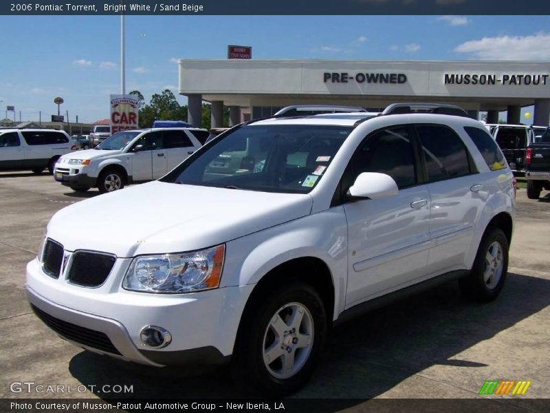 Bright White / Sand Beige 2006 Pontiac Torrent