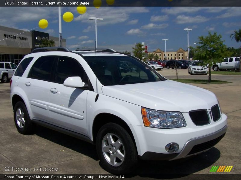 Bright White / Sand Beige 2006 Pontiac Torrent