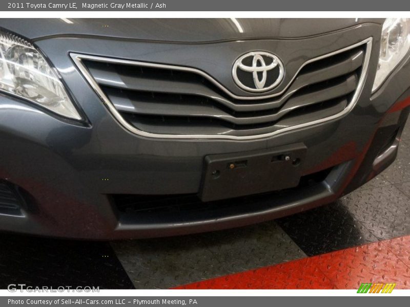 Magnetic Gray Metallic / Ash 2011 Toyota Camry LE