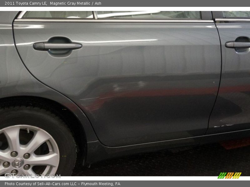 Magnetic Gray Metallic / Ash 2011 Toyota Camry LE